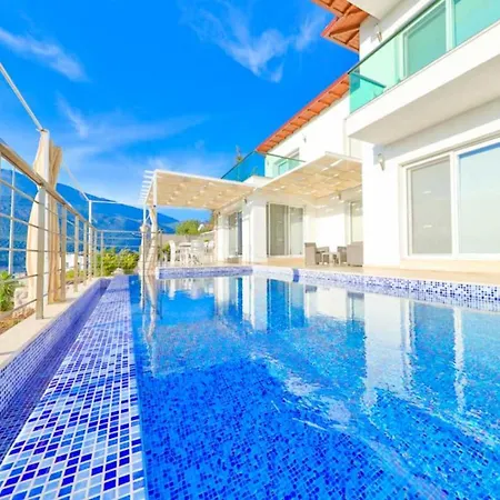 Blue Sea View Peninsula