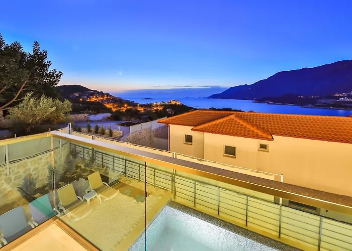 Blue Sea View Peninsula Villa